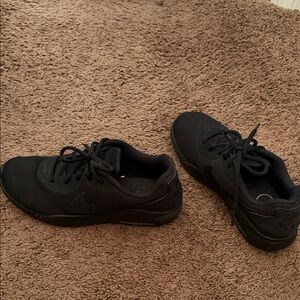 Nike Women's Black Athletic Shoes